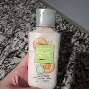 Bath & Body Works Cucumber Melon Daily Nourishing Lotion - 8 Fl Oz